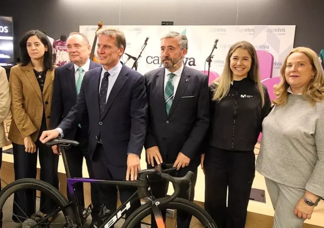autoridades-vuelva-a-burgos-femenina-2026