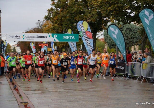 La carrera 10 km Cajaviva tuvo un éxito de participación
