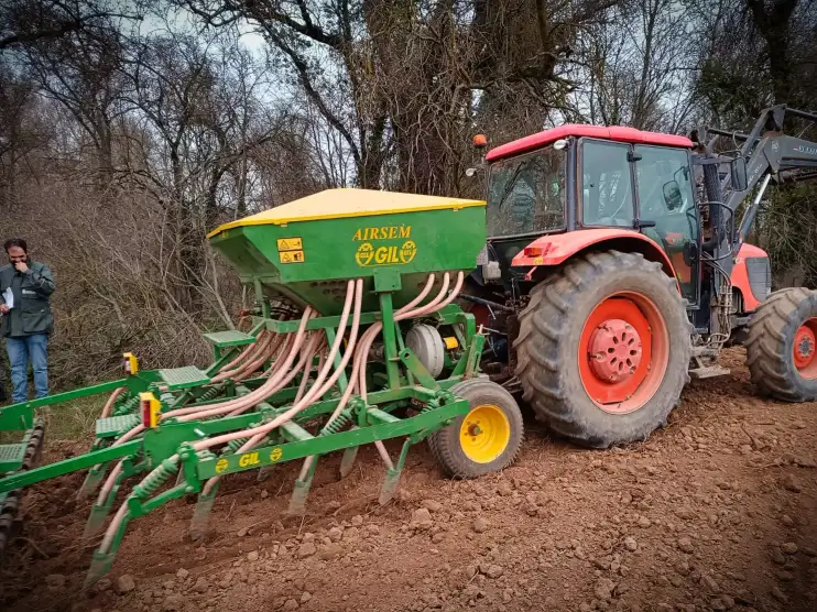 Escuela Albillos tractor