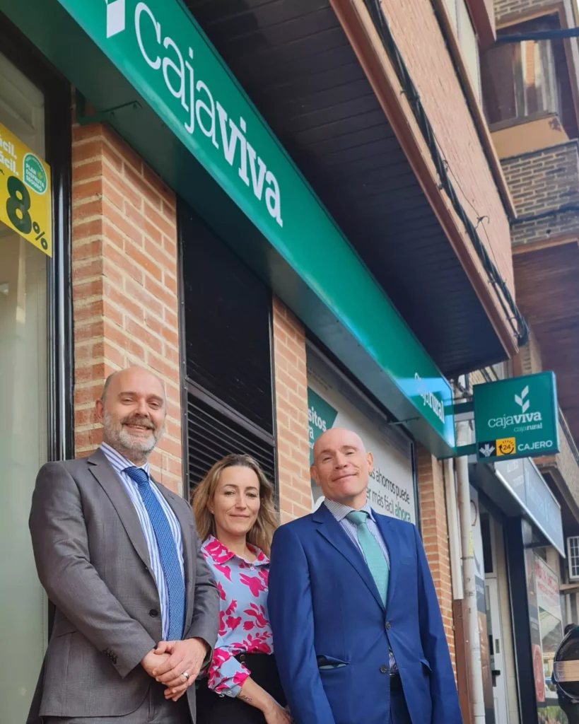 cajaviva caja rural nueva oficina en Saldaña