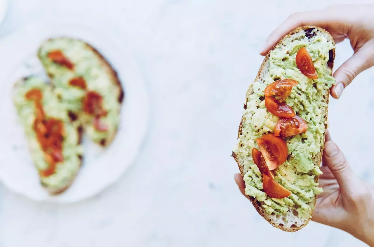alimentos tendencia tosta aguacate